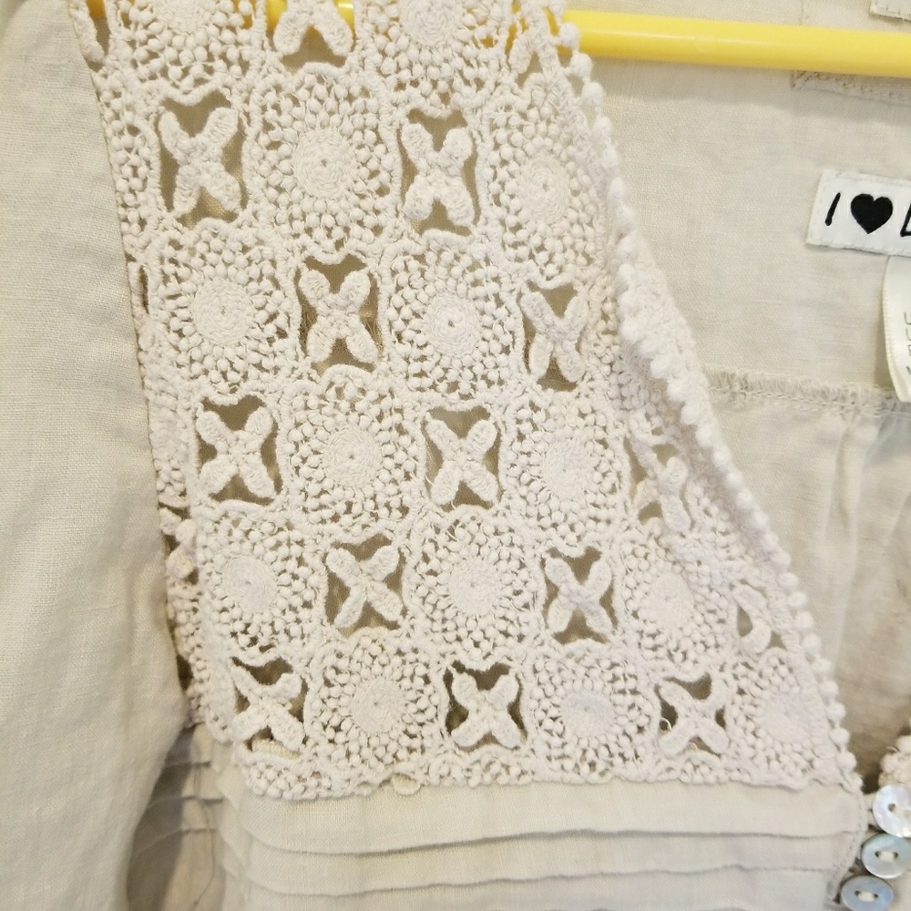 Linen blouse - Picture 2 of 8